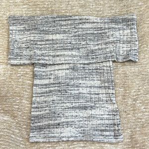 EXPRESS off shoulder